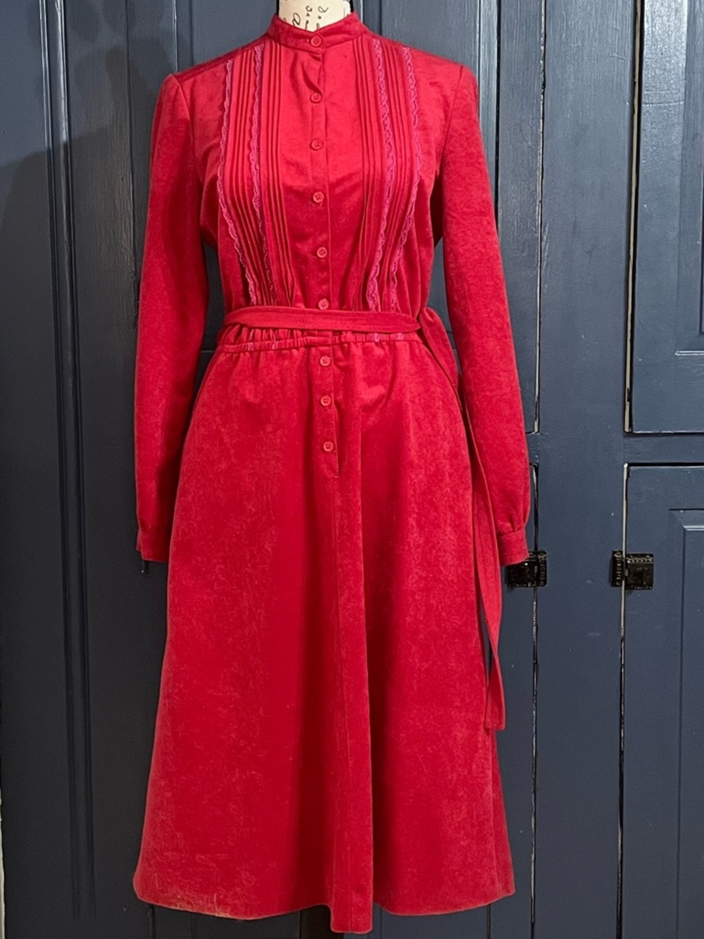 VINTAGE 70’s Elegant Red Pink Long-Sleeve Dress with a velvet feel